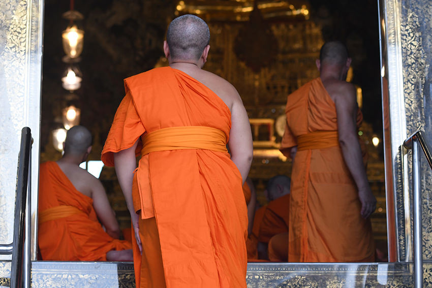 Dickes Problem – Thailands Mönche sollen abnehmen